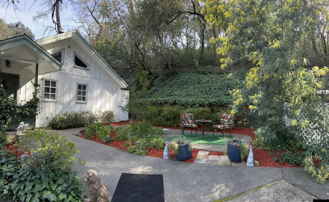 לינה וארוחת בוקר קליסטוגה Foothill House מראה חיצוני תמונה